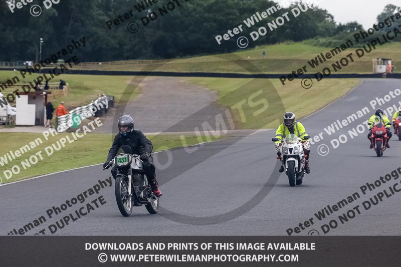 Vintage motorcycle club;eventdigitalimages;mallory park;mallory park trackday photographs;no limits trackdays;peter wileman photography;trackday digital images;trackday photos;vmcc festival 1000 bikes photographs